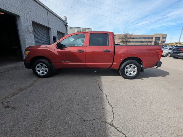 Used 2017 Nissan Titan S AWD/4WD image 10