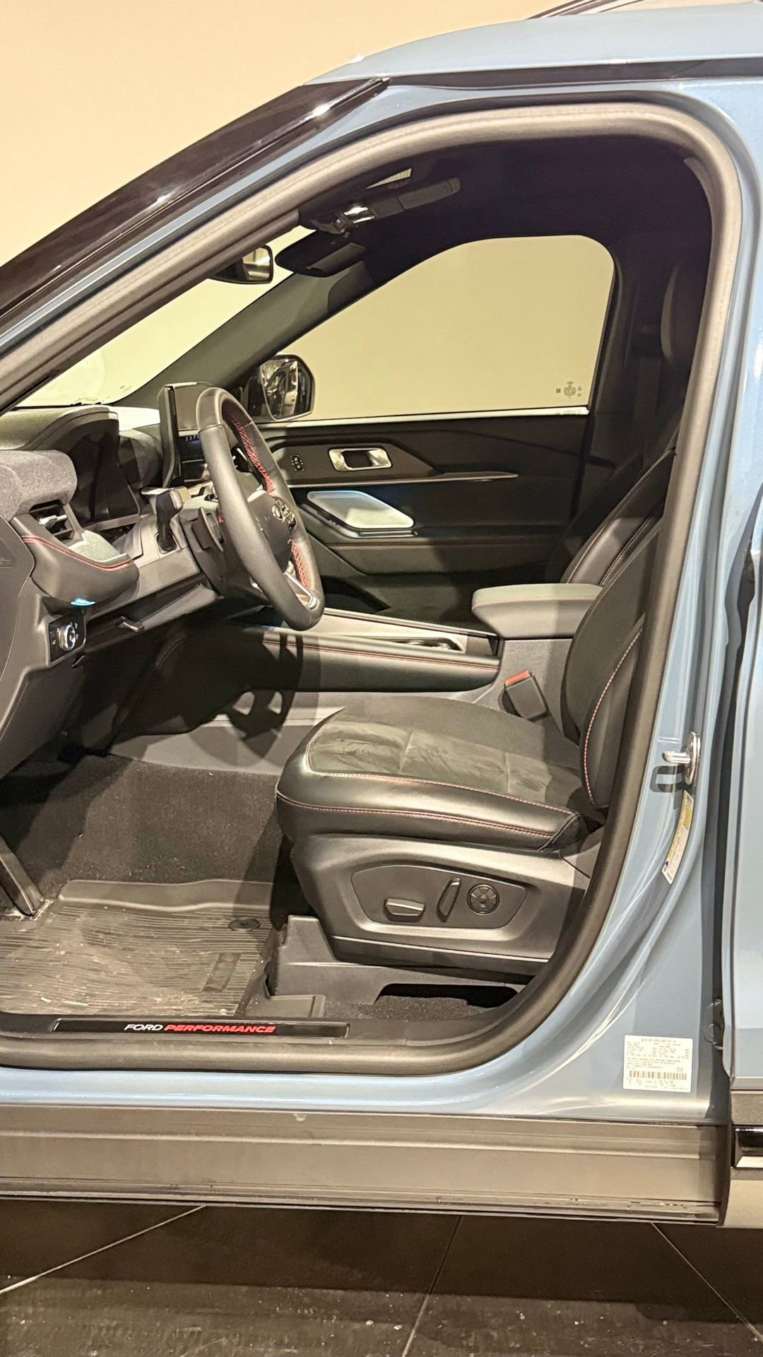 Used 2025 Ford Explorer ST w/ Sun And Sound Package image 48