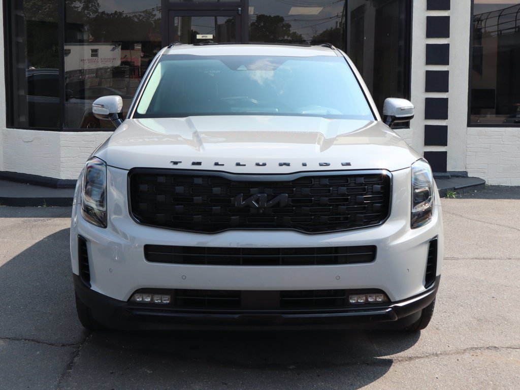 Used 2022 Kia Telluride SX w/ SX Prestige Package AWD/4WD image 3