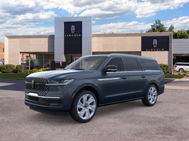 New 2025 Lincoln Navigator L Reserve AWD/4WD image 2