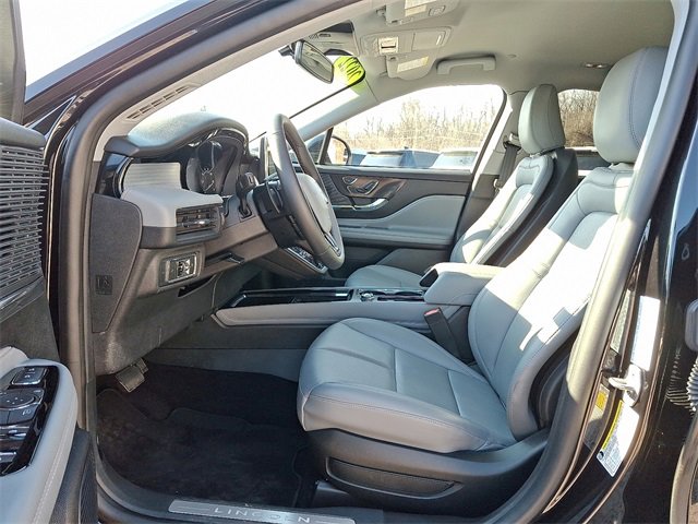 Used 2022 Lincoln Corsair AWD w/ Equipment Group 101A image 13