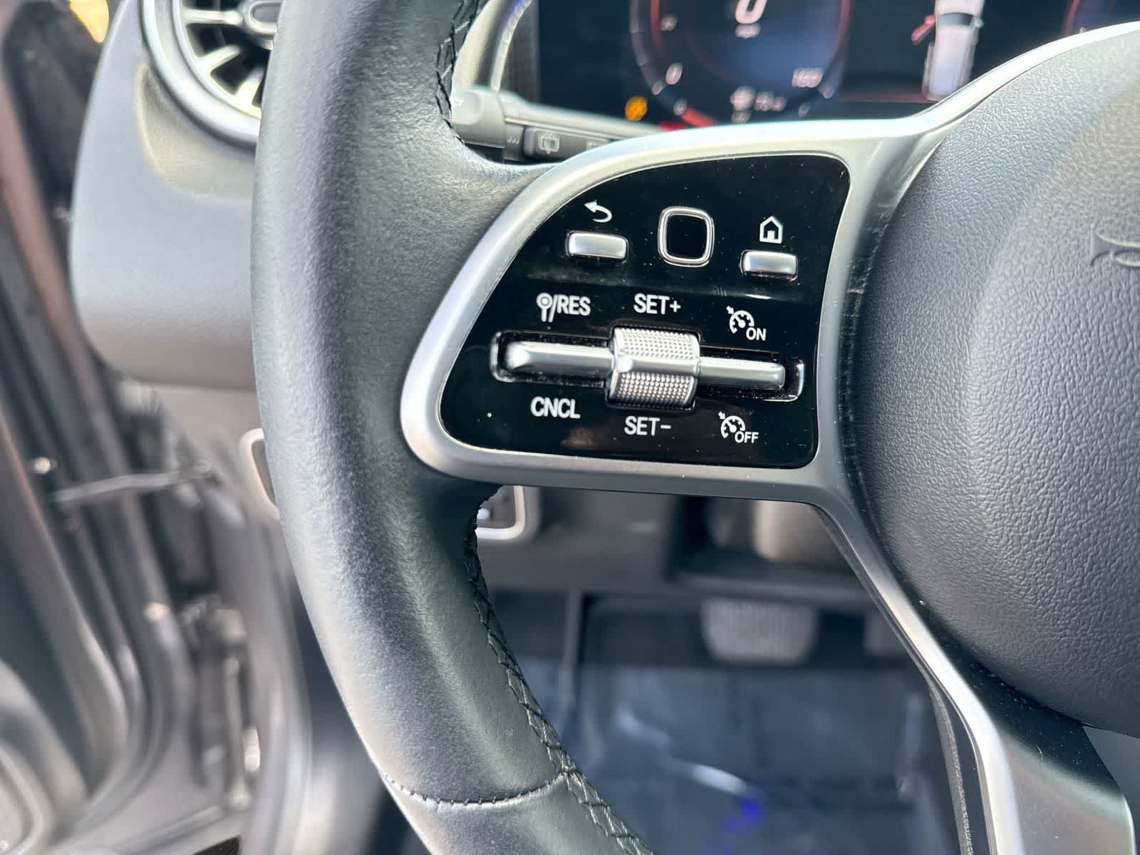 Used 2022 Mercedes-Benz GLB 250 image 28