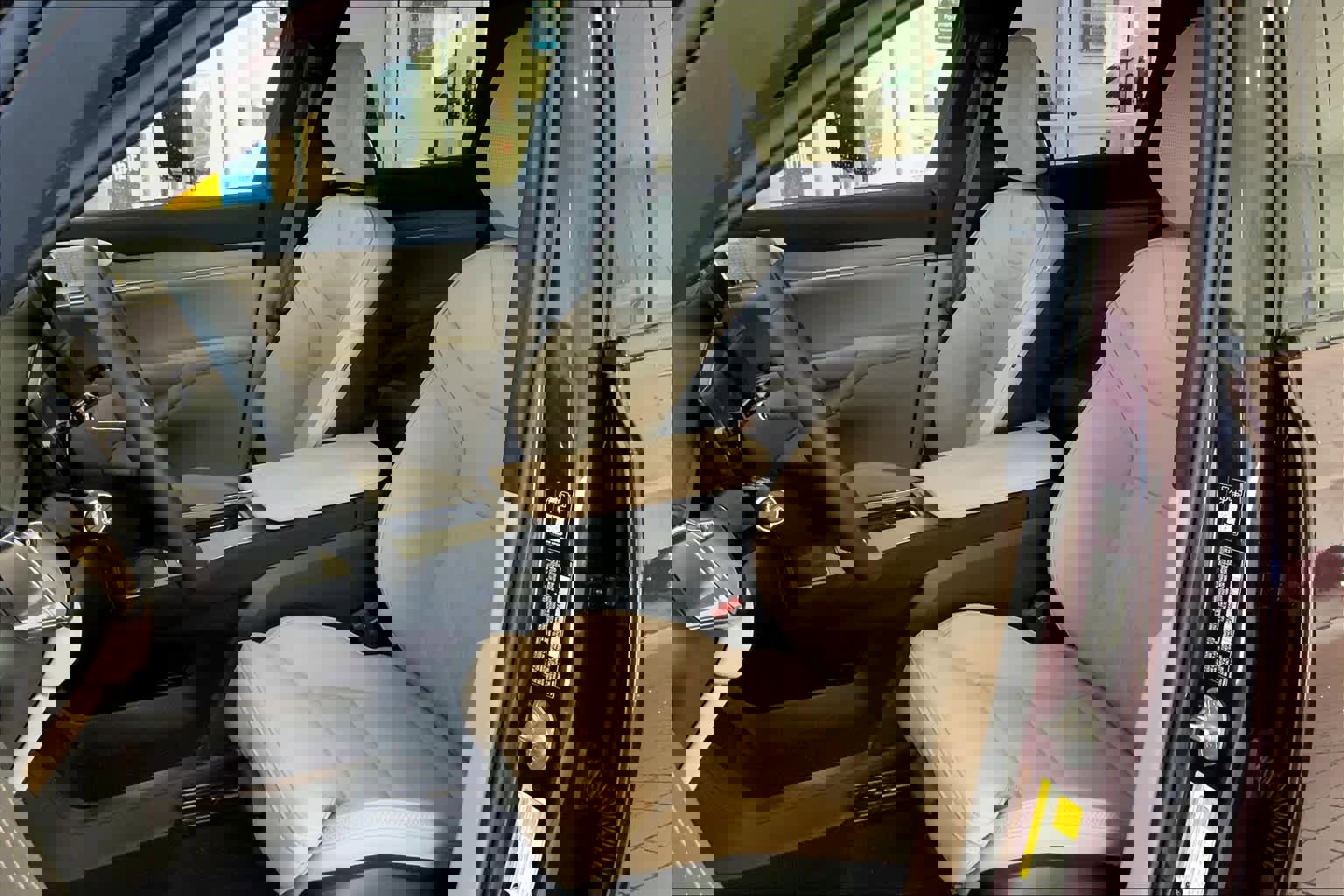 New 2025 Volvo EX90 Ultra image 13