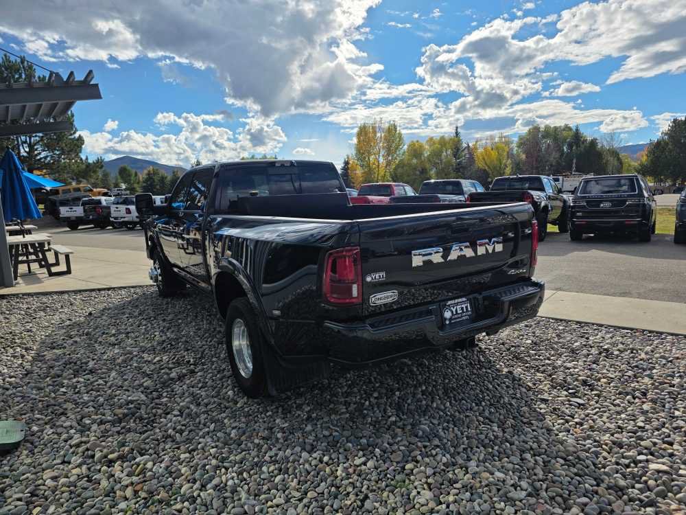 Used 2025 RAM 3500 Longhorn AWD/4WD image 8