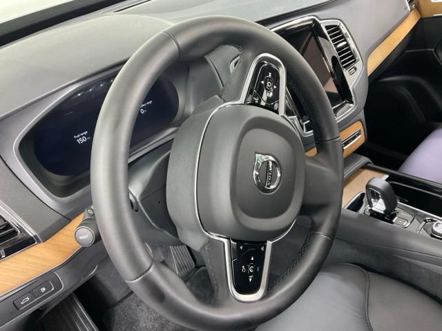 Certified 2025 Volvo XC90 T8 Plus AWD/4WD image 24