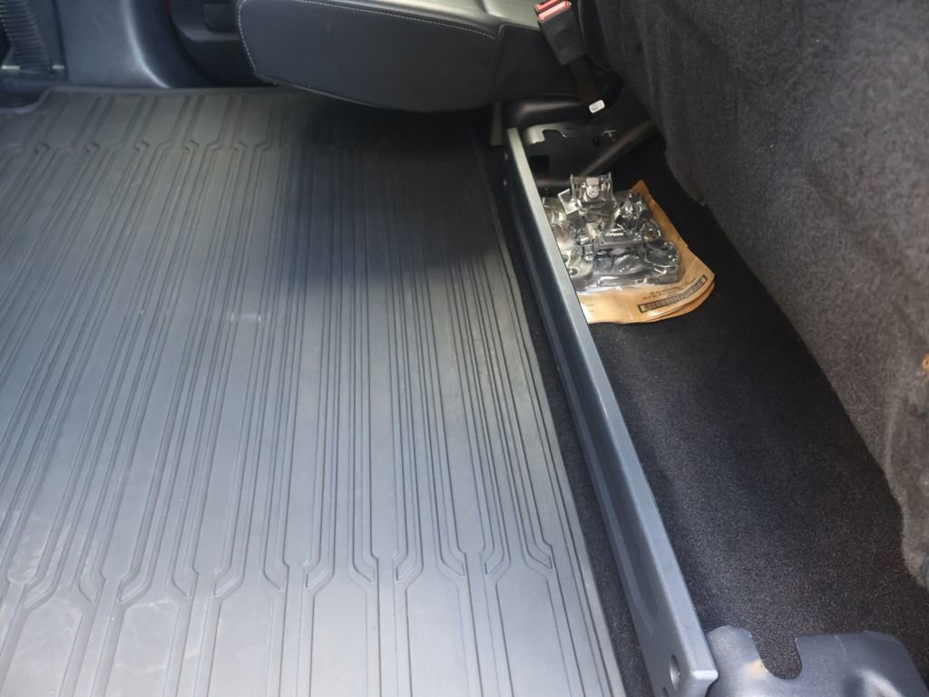 Used 2021 Ford F150 Lariat w/ Equipment Group 502A High image 28