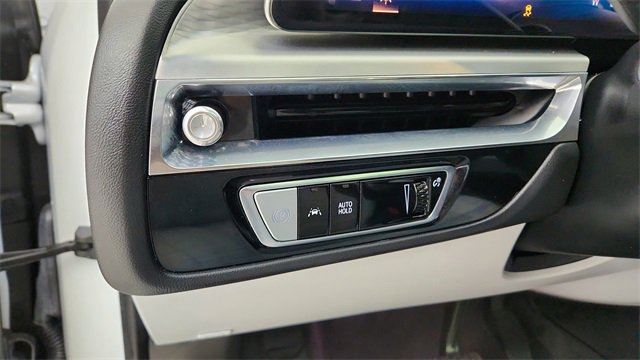 Used 2024 Cadillac Lyriq Luxury image 37