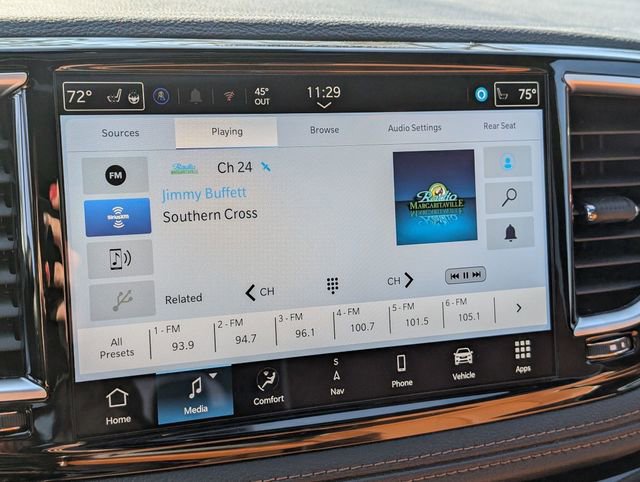 New 2026 Chrysler Pacifica Pinnacle image 19