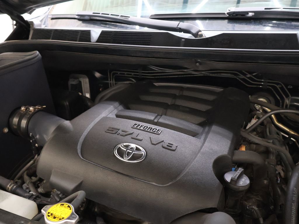 Used 2015 Toyota Tundra Limited w/ Limited Premium Package image 25