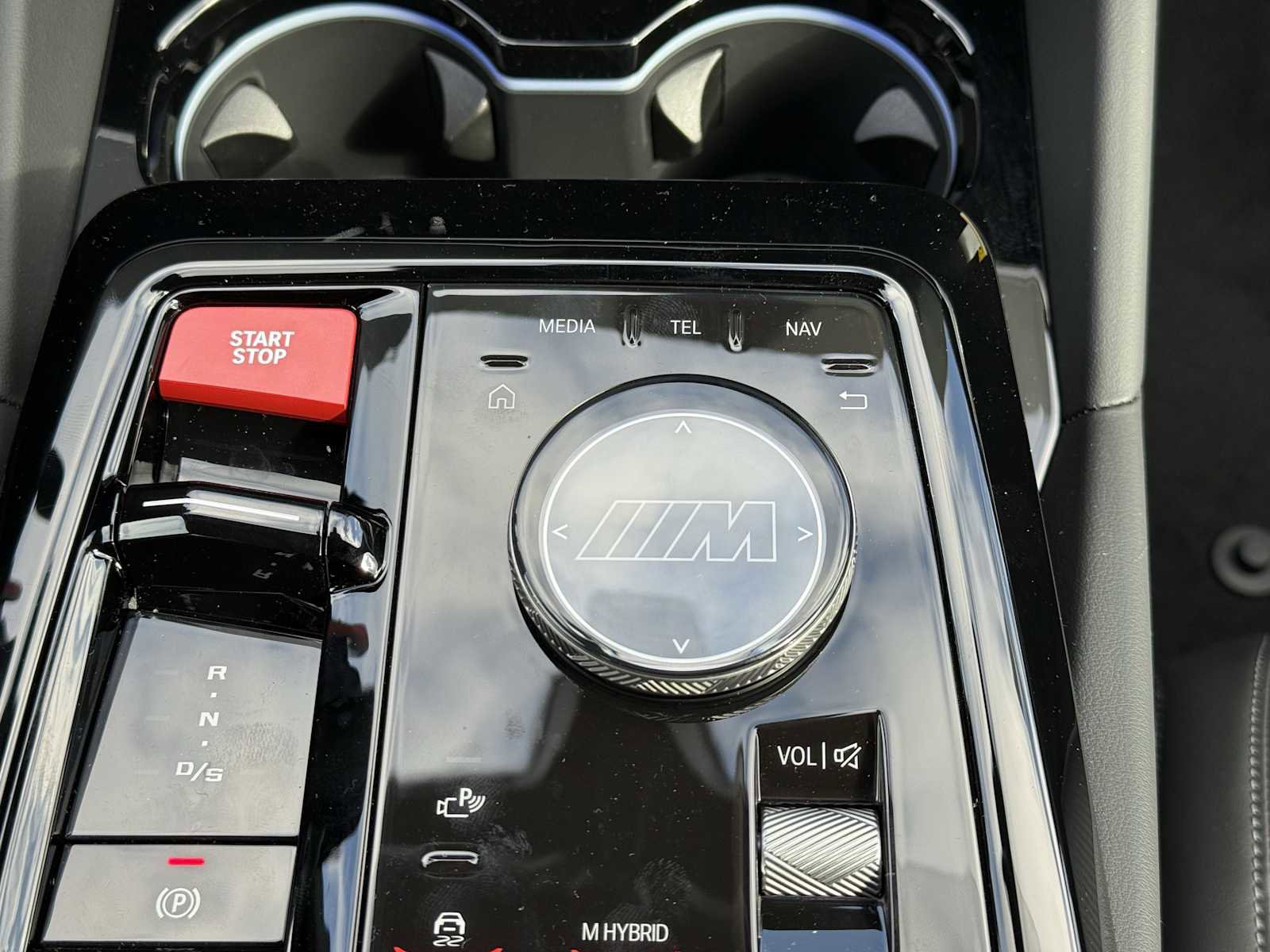 New 2026 BMW M5 w/ Carbon Package image 25