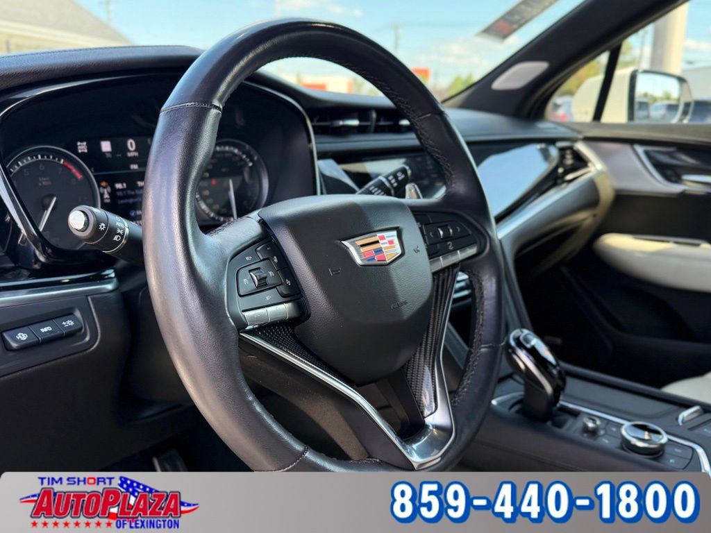 Used 2024 Cadillac XT6 Sport w/ Technology Package AWD/4WD image 3