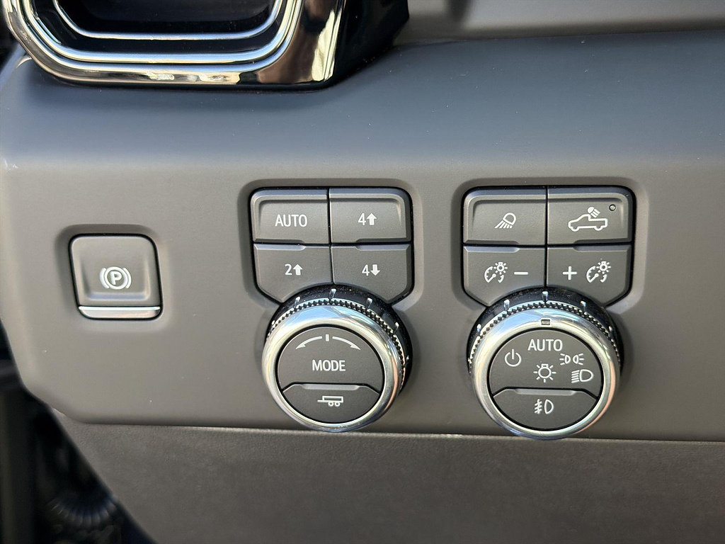 Used 2025 GMC Sierra 1500 AT4X AWD/4WD image 17