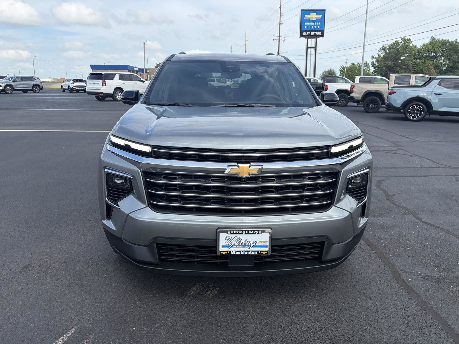 New 2026 Chevrolet Traverse LT w/ Driver Confidence Package AWD/4WD image 11