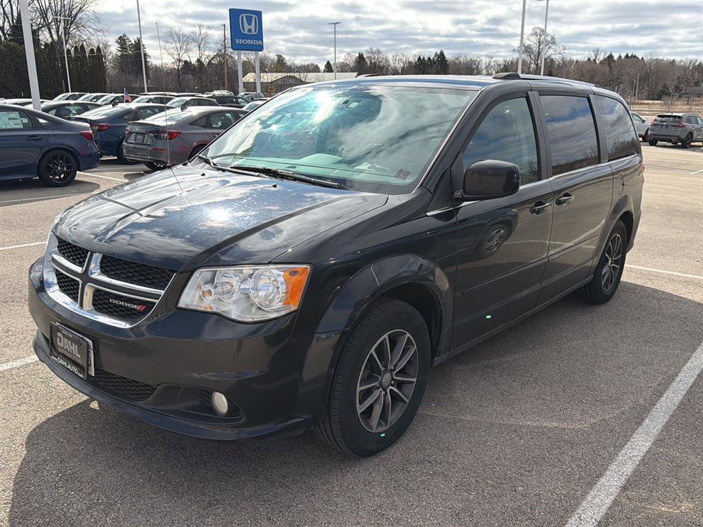 Used 2017 Dodge Grand Caravan SXT image 20