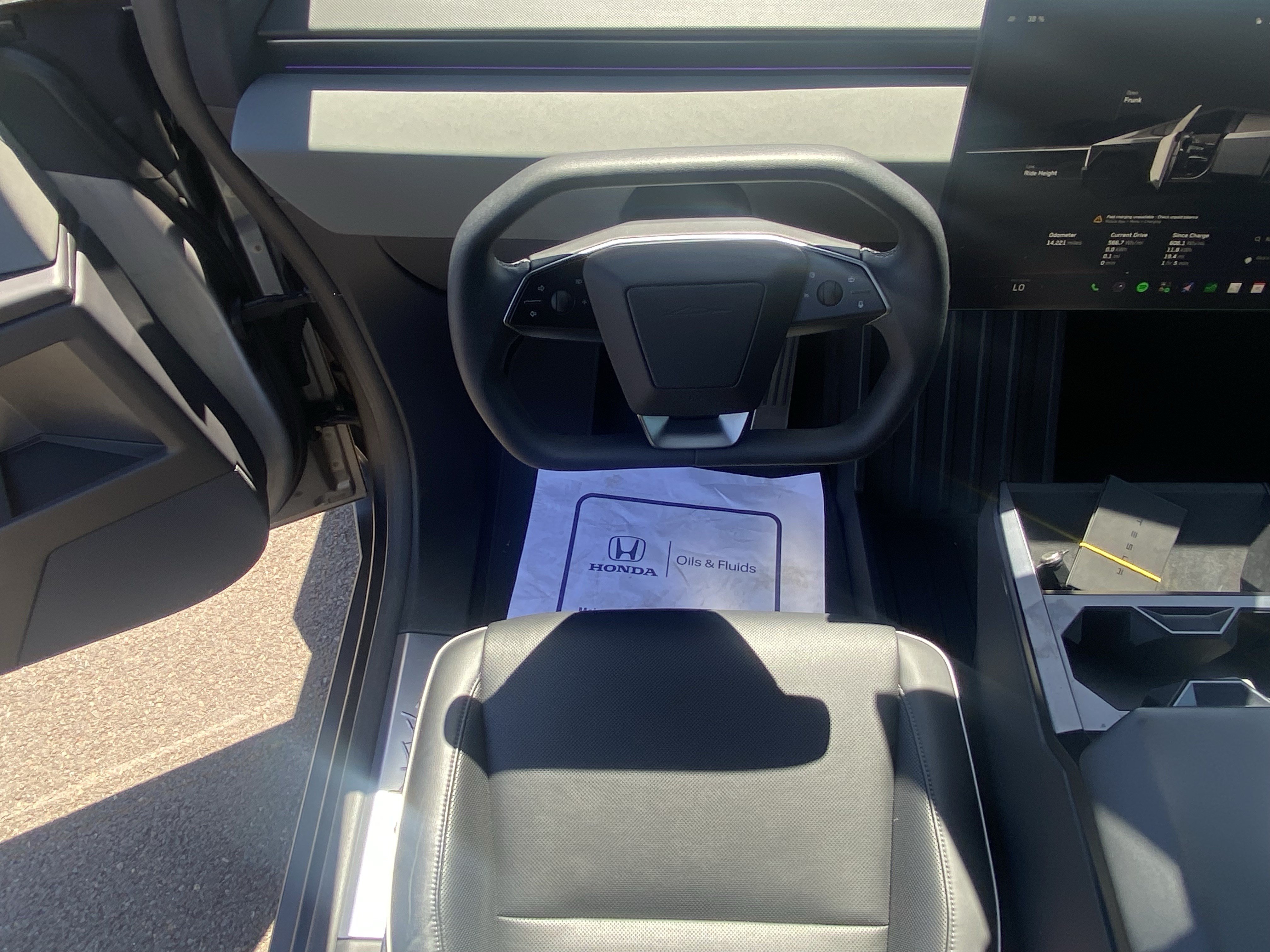 Used 2024 Tesla Cybertruck AWD Crew Cab image 13