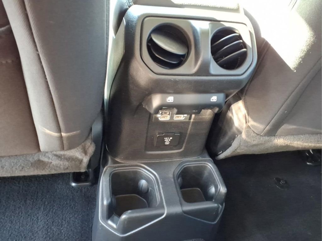 Used 2023 Jeep Gladiator Overland AWD/4WD image 8