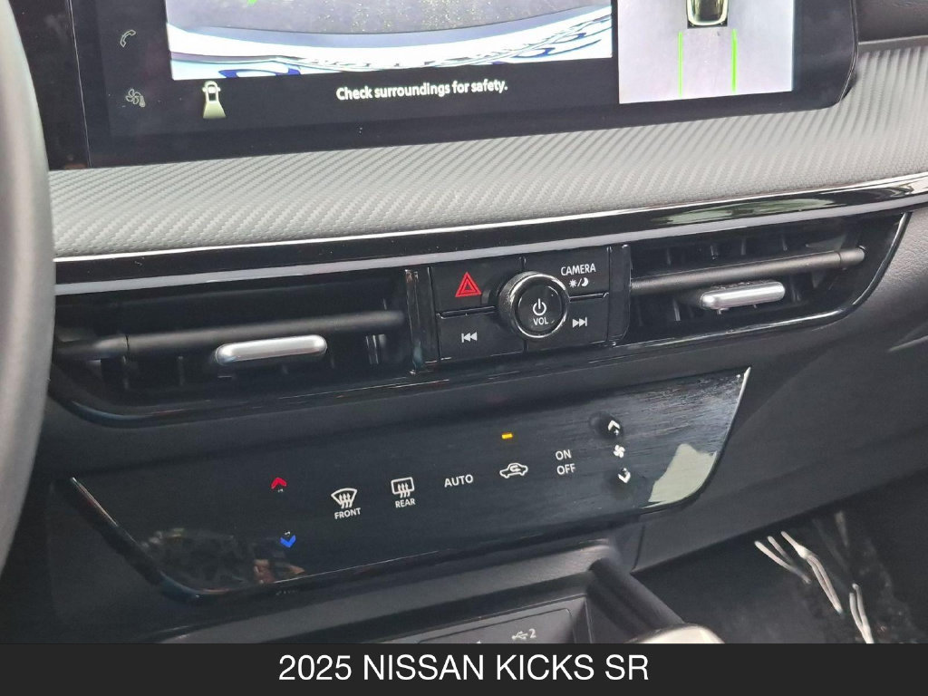 Certified 2025 Nissan Kicks SR FWD image 23