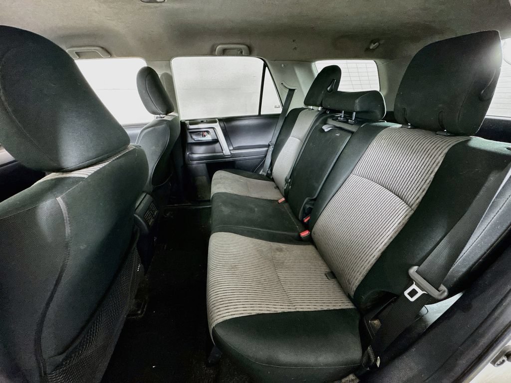 Used 2020 Toyota 4Runner SR5 AWD/4WD image 22