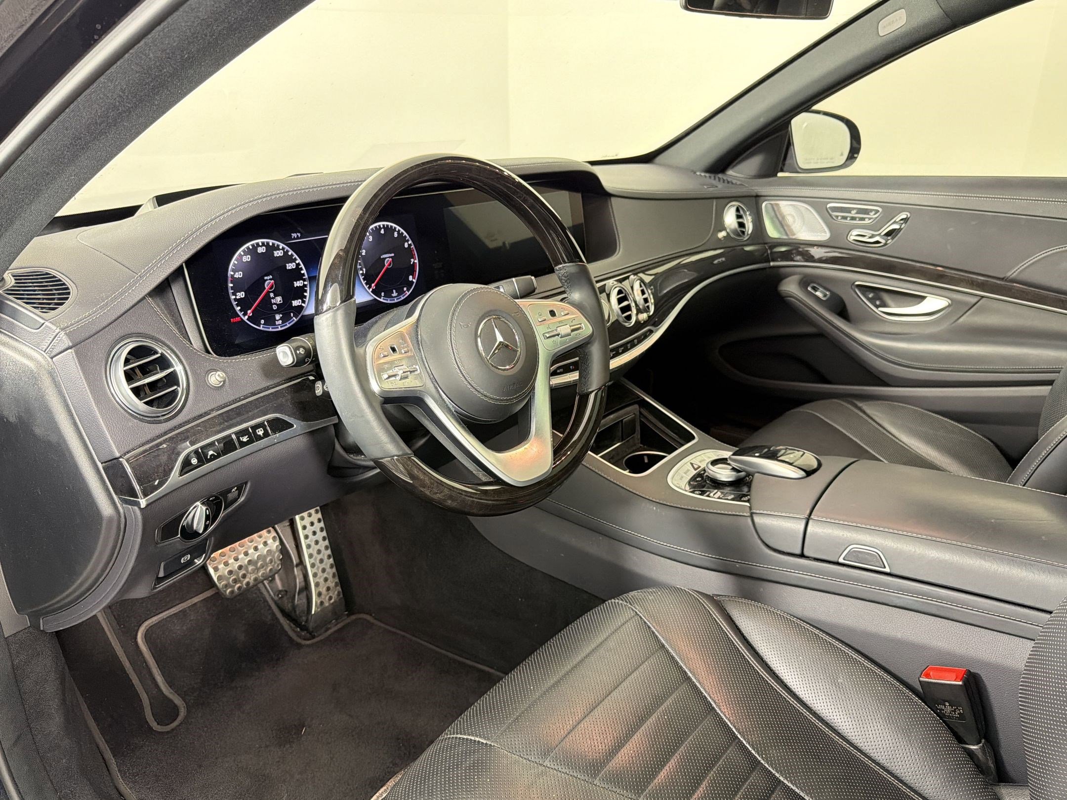 Used 2020 Mercedes-Benz S 560 Sedan image 4