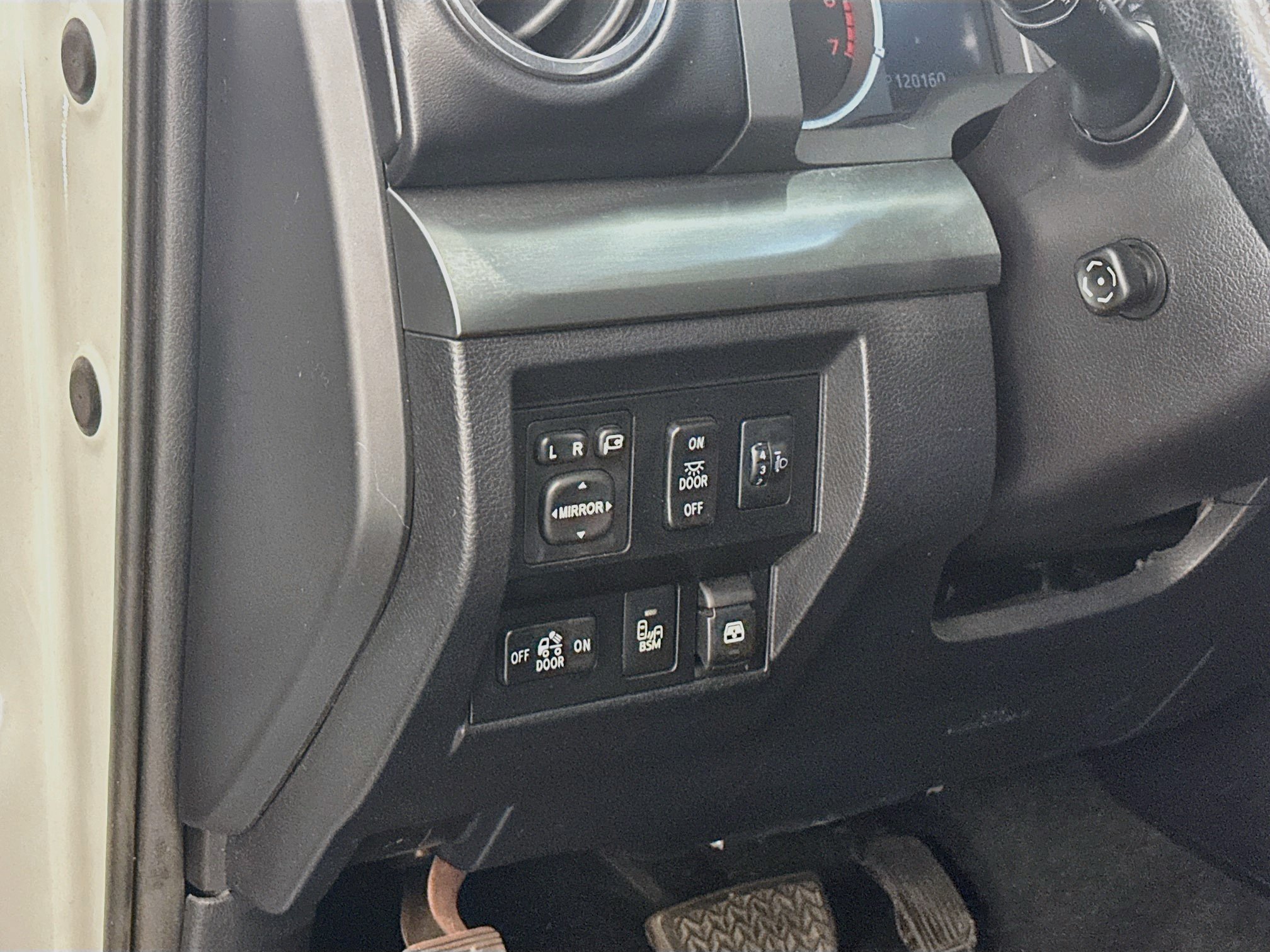 Used 2017 Toyota Tundra Platinum AWD/4WD image 17