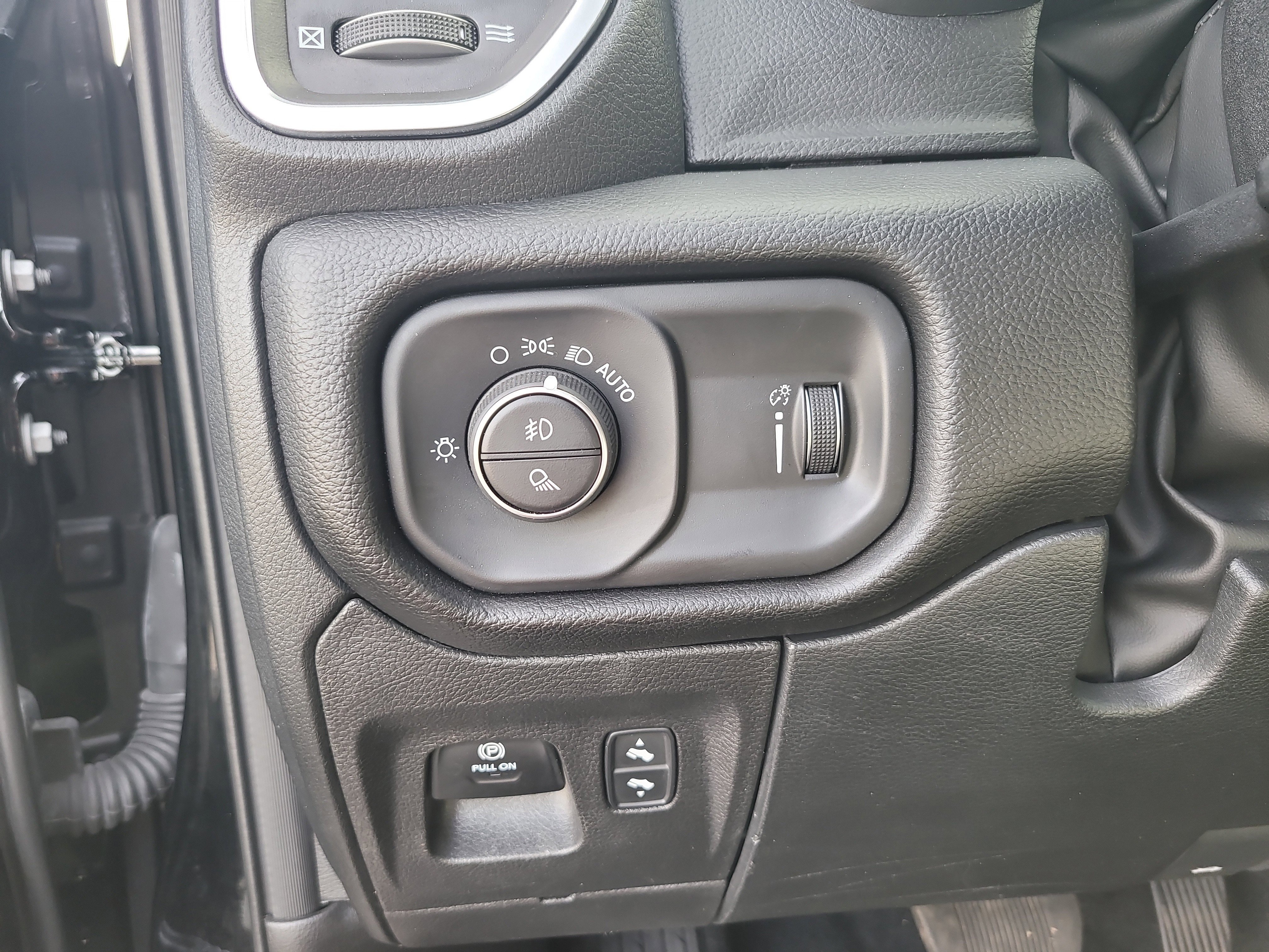 Used 2025 RAM 1500 Big Horn image 31