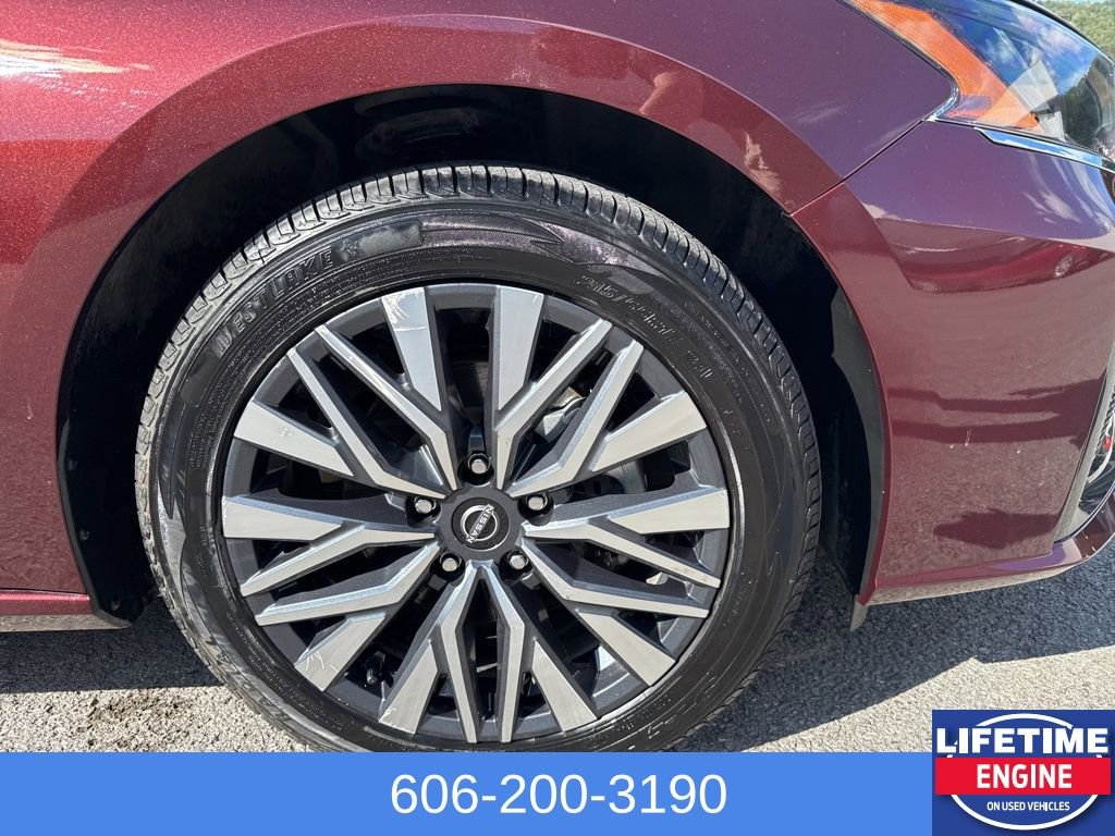 Used 2025 Nissan Altima 2.5 SV image 4
