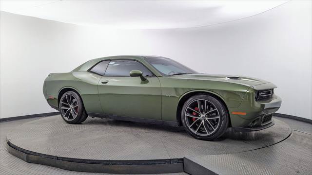 Used 2018 Dodge Challenger R/T w/ Performance Handling Group RWD image 11
