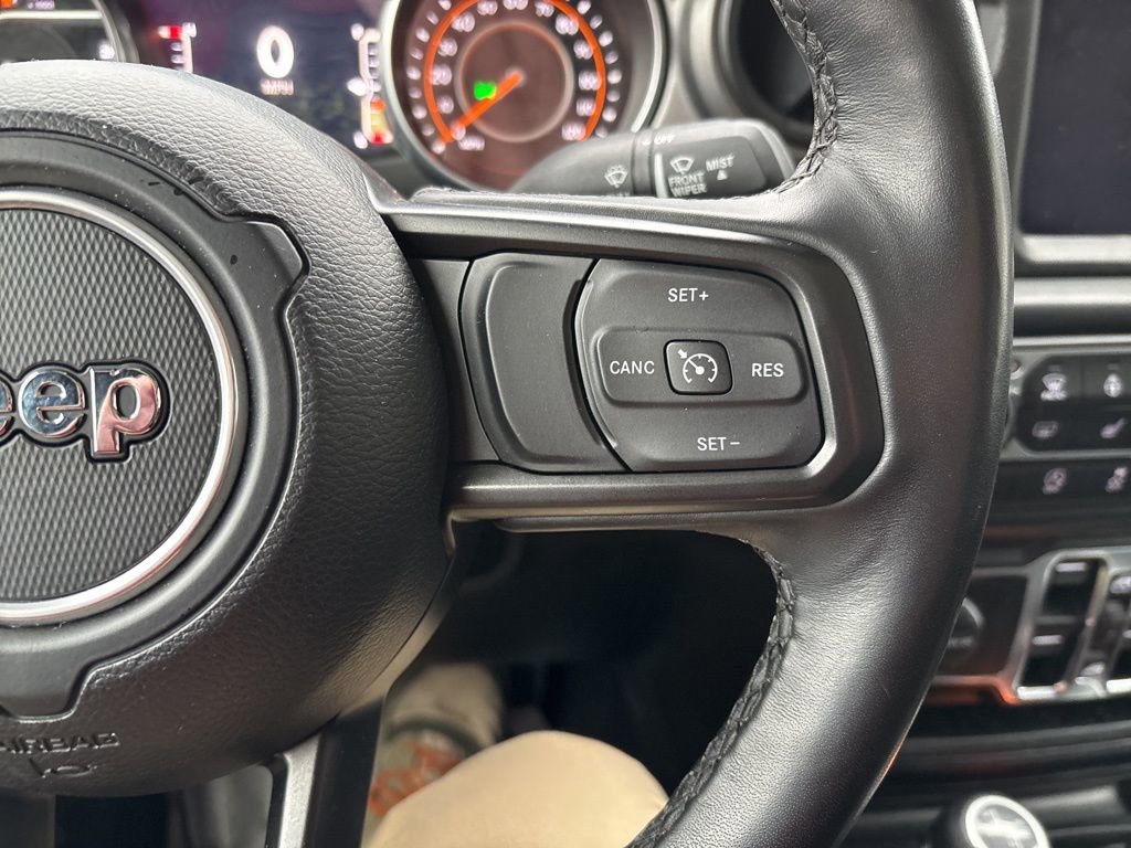 Used 2022 Jeep Gladiator Willys image 14