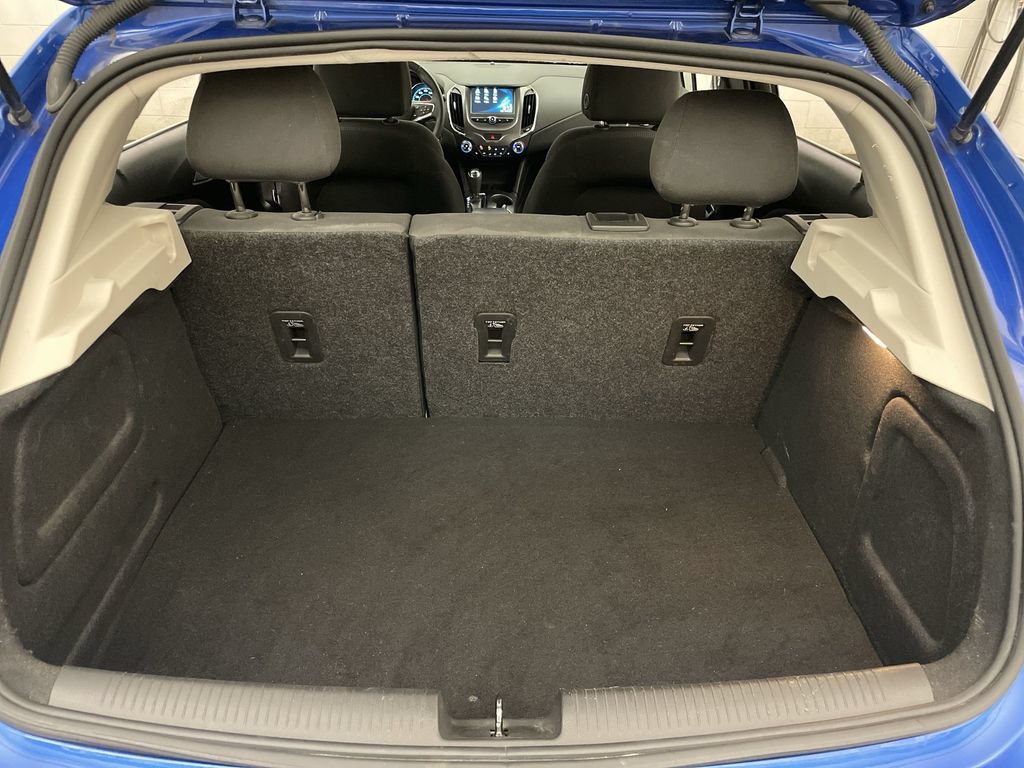Used 2018 Chevrolet Cruze LT w/ Convenience Package FWD image 18