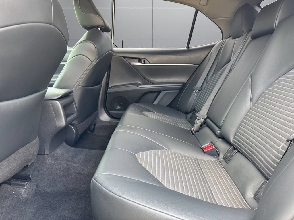 Certified 2022 Toyota Camry SE w/ Carpet Mat Package (TMS) FWD image 16