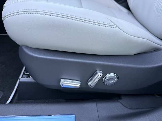 New 2026 Lincoln Nautilus Premier w/ Equipment Group 102A AWD/4WD image 12