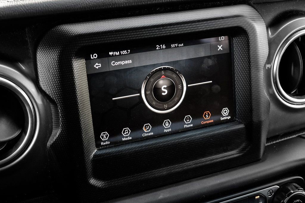 Used 2020 Jeep Wrangler Unlimited Sahara image 39