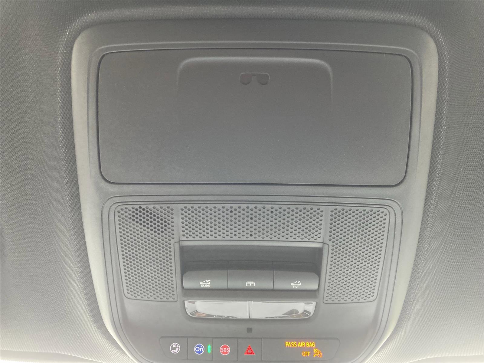 New 2026 Chevrolet Traverse LT w/ Sun and Wheel Package image 24