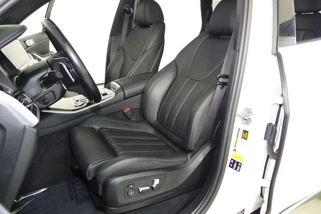 Used 2021 BMW X5 xDrive40i w/ Convenience Package AWD/4WD image 22