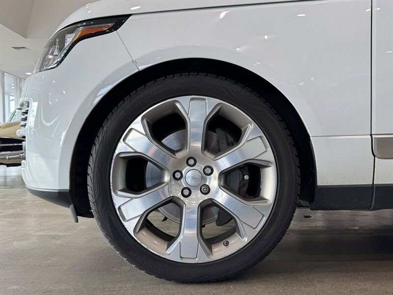Used 2017 Land Rover Range Rover Supercharged image 35