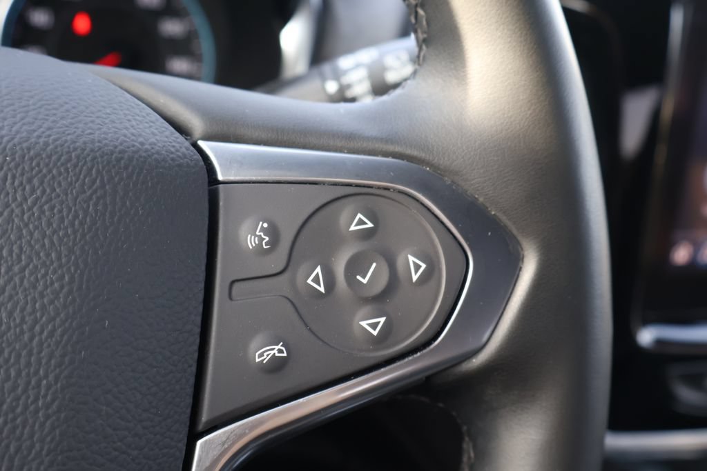 Used 2023 Chevrolet Traverse LT FWD image 17