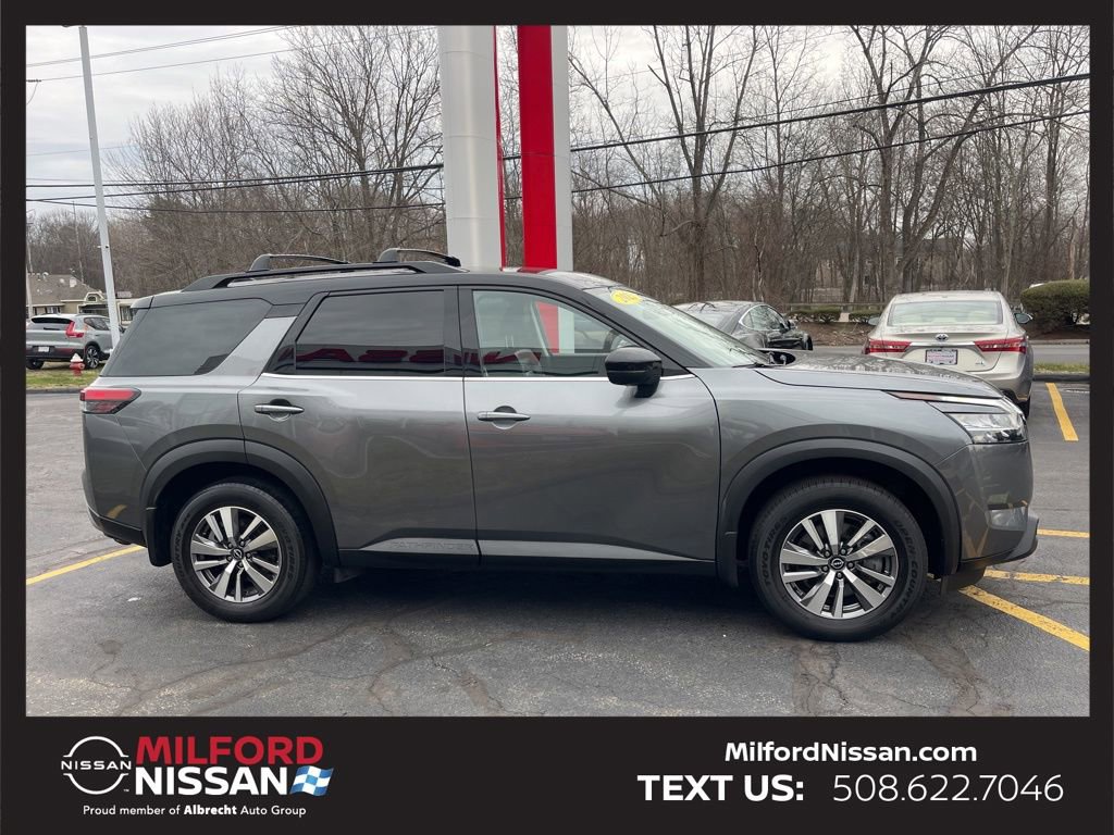 Certified 2023 Nissan Pathfinder SL image 6