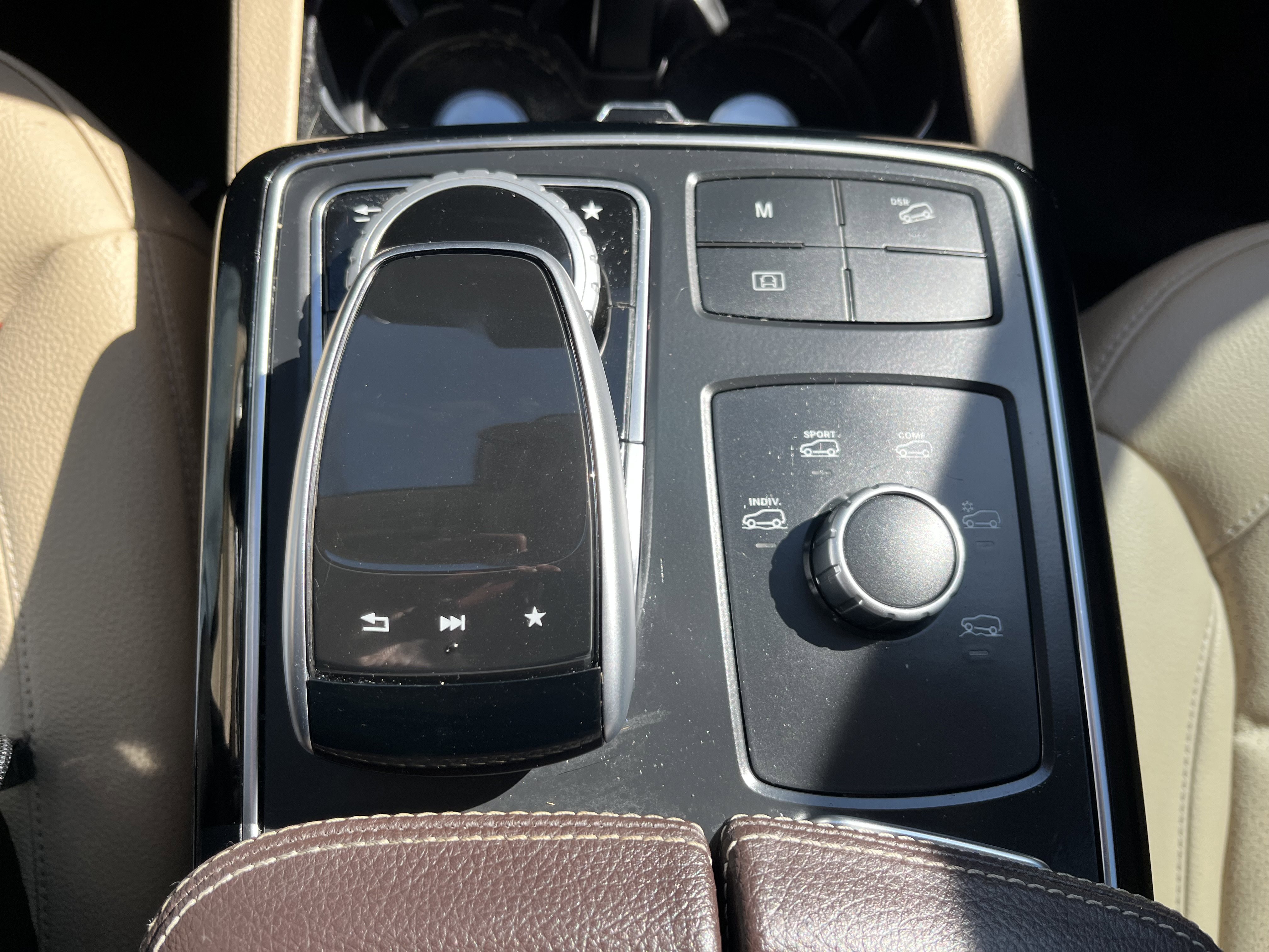 Used 2017 Mercedes-Benz GLE 350 4MATIC w/ Premium 1 Package image 19