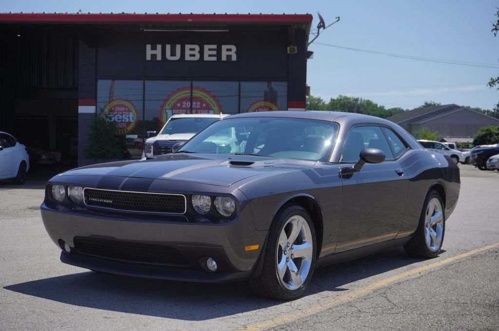 Used 2014 Dodge Challenger R/T Plus RWD image 3