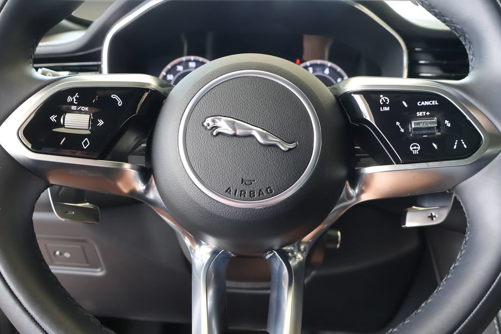 Used 2024 Jaguar F-PACE R-Dynamic S AWD/4WD image 19