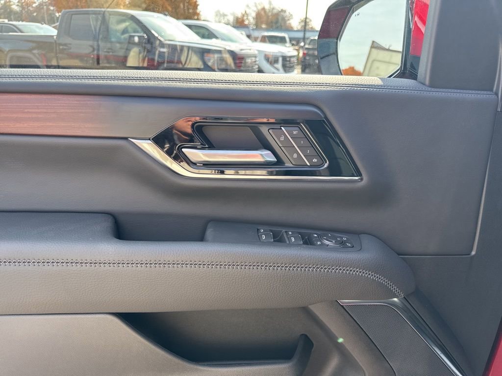 New 2026 GMC Yukon Denali w/ Sun & Power Step Package image 13