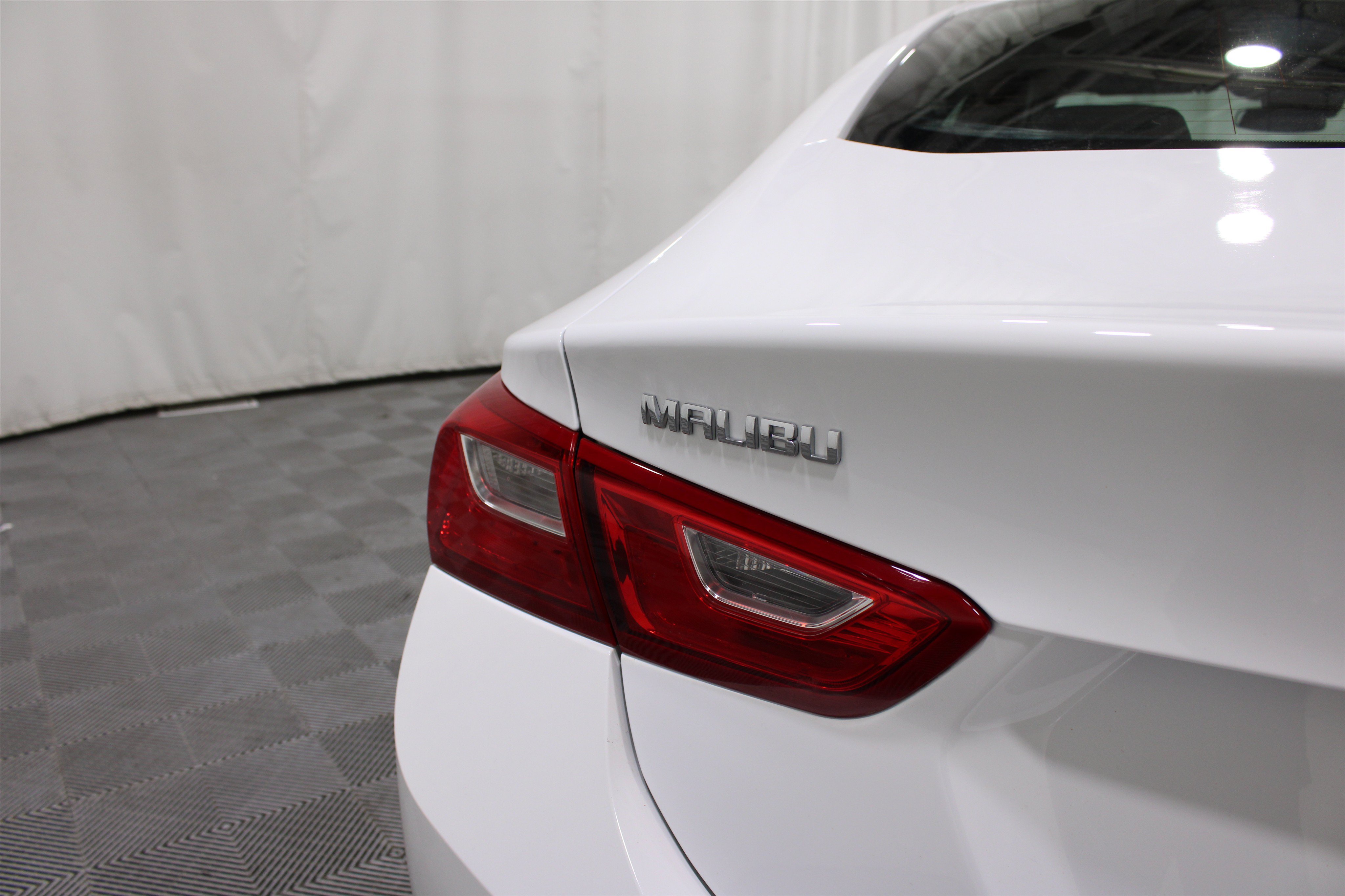 Used 2023 Chevrolet Malibu LT FWD image 27