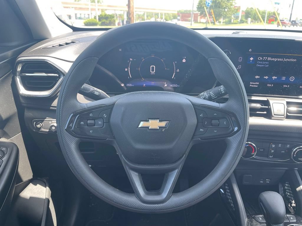 Used 2024 Chevrolet TrailBlazer LS w/ LS Convenience Package FWD image 10