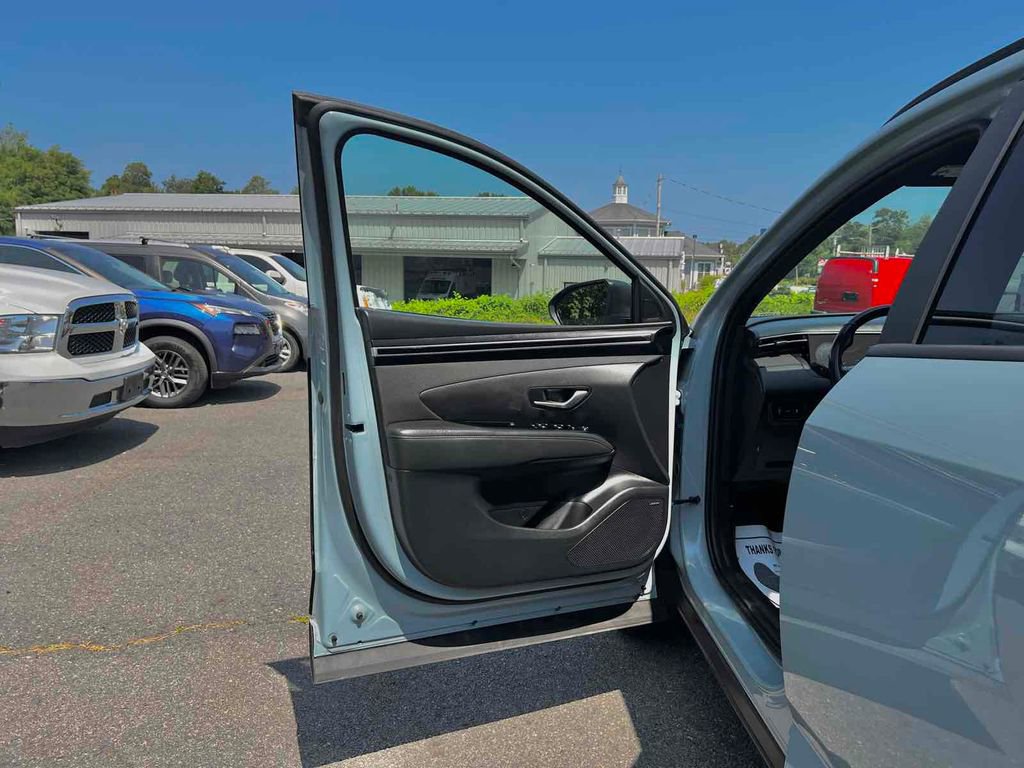 Used 2024 Hyundai Santa Cruz Limited image 12