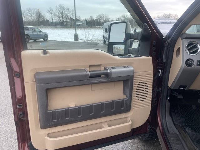 Used 2016 Ford F250 Lariat w/ Lariat Interior Package image 23