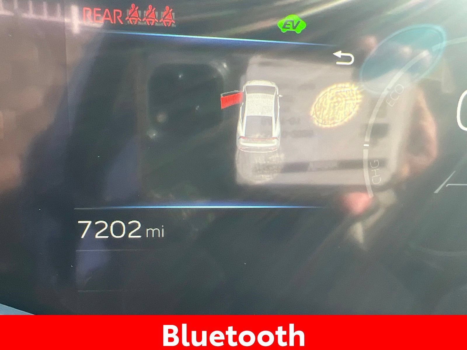 Used 2025 Toyota Prius XLE FWD image 11