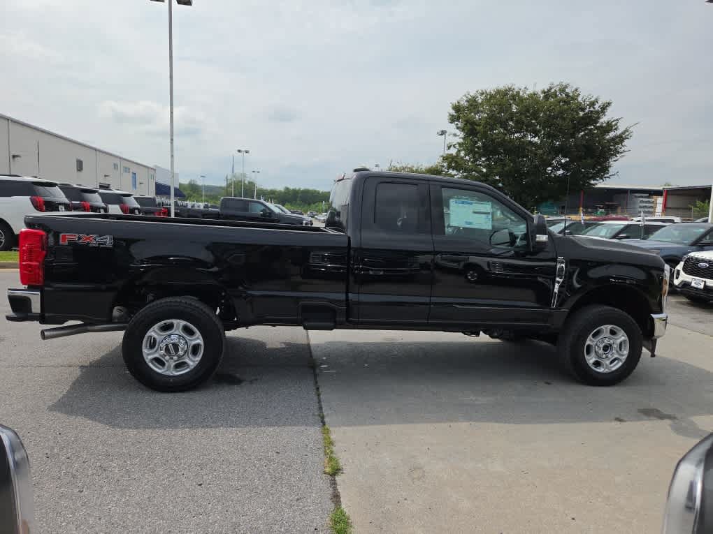 New 2026 Ford F350 XLT AWD/4WD image 2