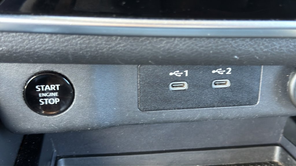 Used 2024 Nissan Rogue S AWD/4WD image 27