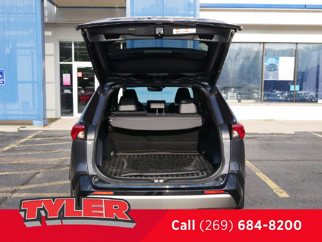 Used 2023 Toyota RAV4 XSE w/ XSE Grade Weather Package AWD/4WD image 16