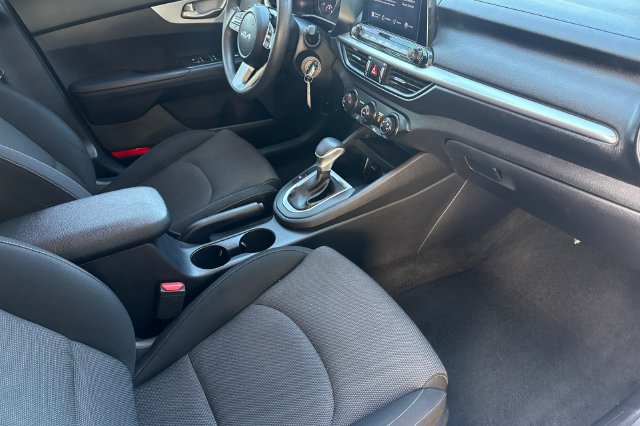 Certified 2022 Kia Forte LXS FWD image 19